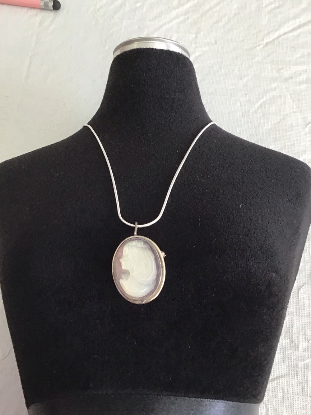 Silver Plated Italian Shell Cameo Pendant Necklace or Pin